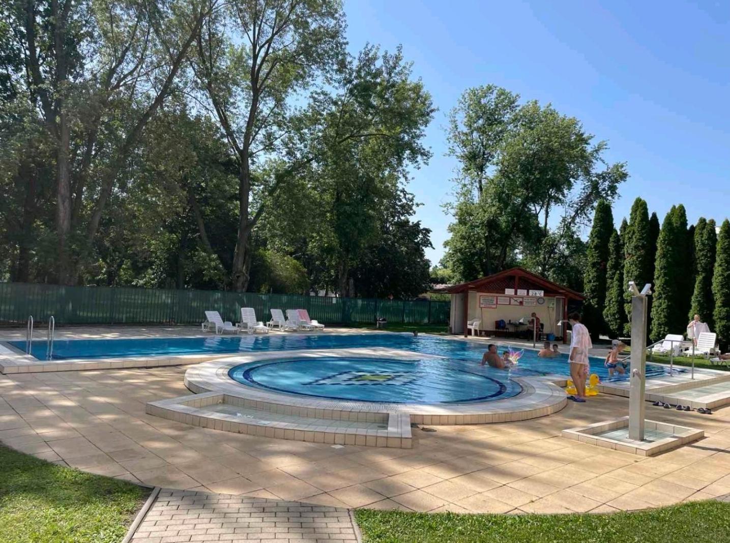 Hajdúszoboszló Panorama View Apartment מראה חיצוני תמונה
